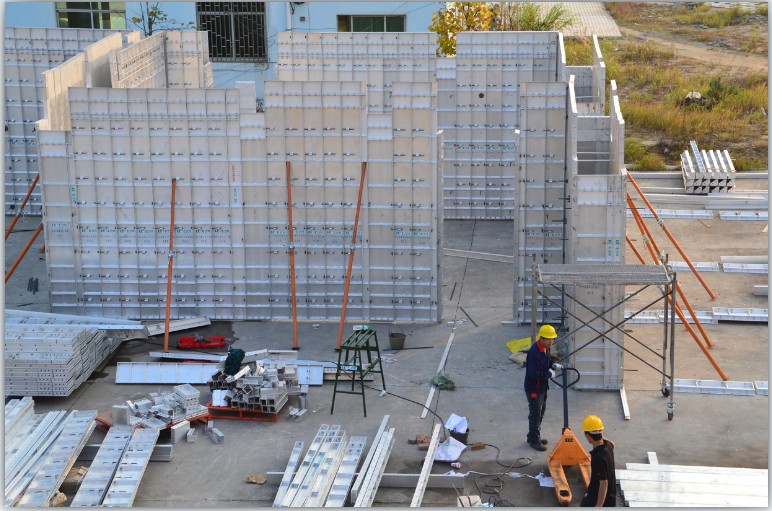 中铁建工集团有限公司共对外投资了109家企业