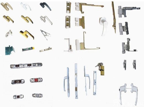 万家洞见进取混合发起式A（017486）三季度持有股数3.62万股