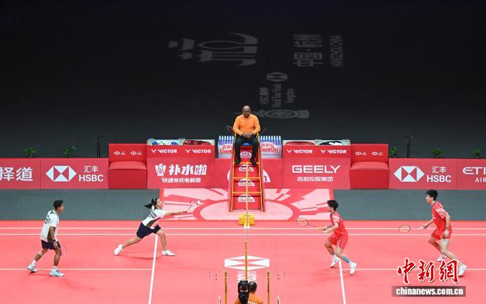 世界羽联总决赛进入白热化阶段 国羽双打迎来多