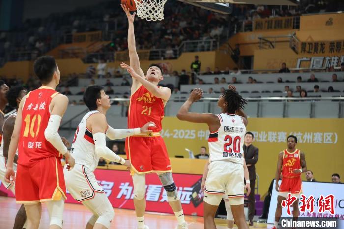 新年第一场较量广厦主场以114比75击败广州,保持