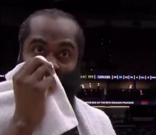 哈登慢热逆转关键战 骑士团队协作力克鹈鹕