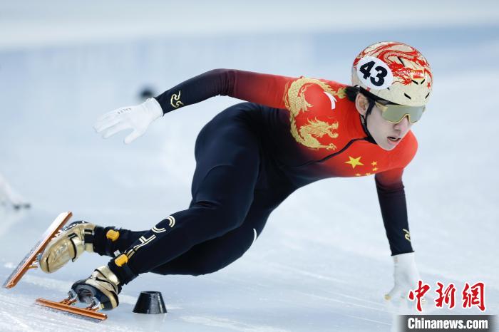 林孝埈亚冬会首秀：接力失误错失首金，500米夺