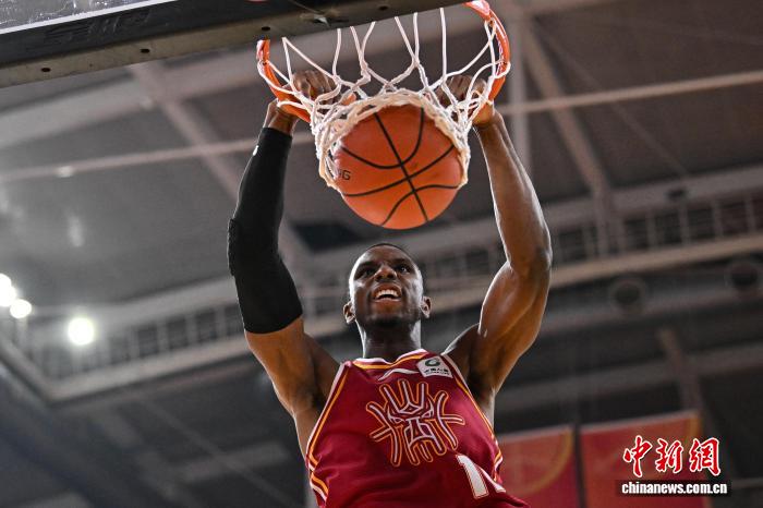 山西男篮逆转山东终结对手三连胜 张宁末节连得