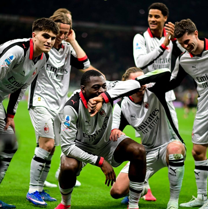 米兰逆转取胜 巴特萨吉绝杀助球队登顶积分榜