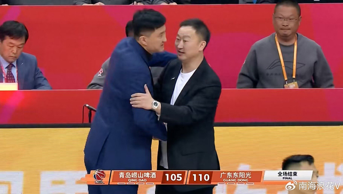 广东队客场惊天逆转青岛队 黄明依关键盖帽助胜