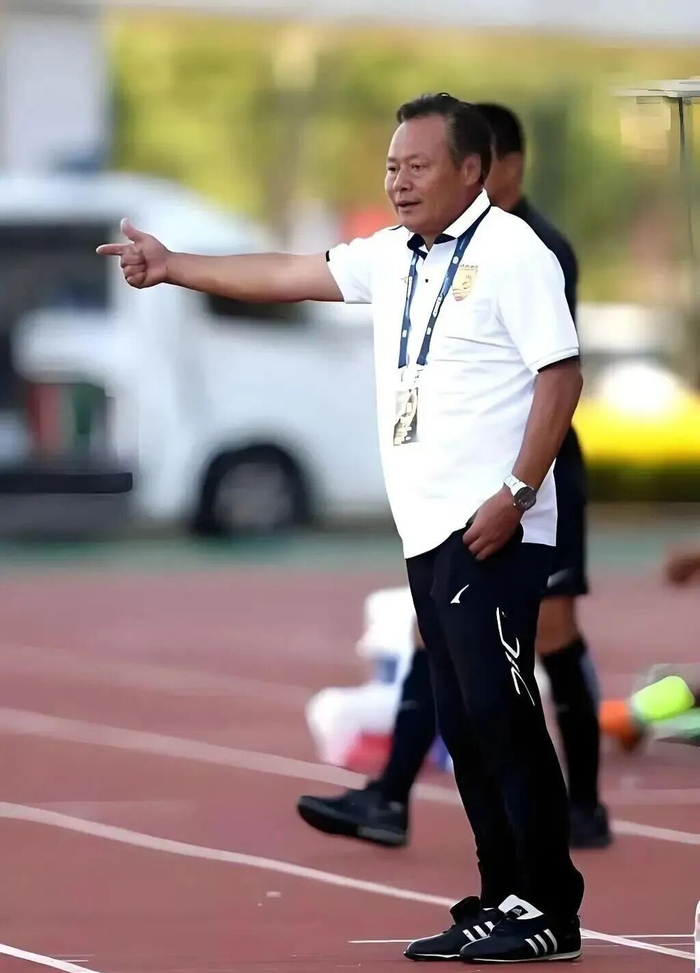 2026粤超联赛启幕 教练阵容汇聚国字号名帅 女帅