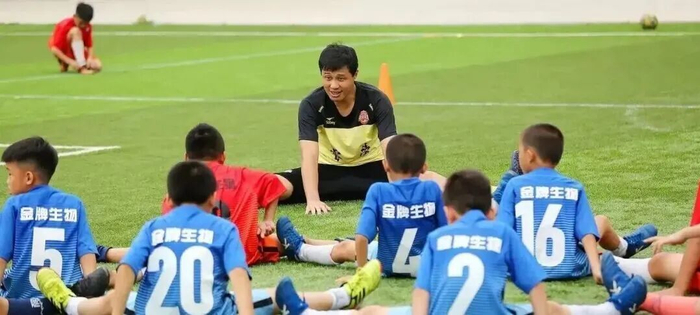 2026粤超联赛启幕 教练阵容汇聚国字号名帅 女帅
